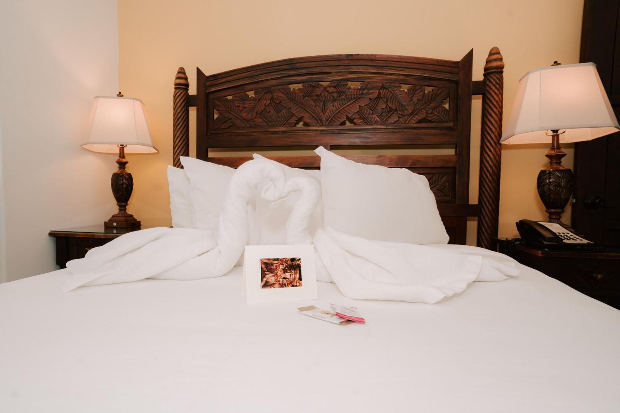 Pantai Inn Сан Диего Екстериор снимка