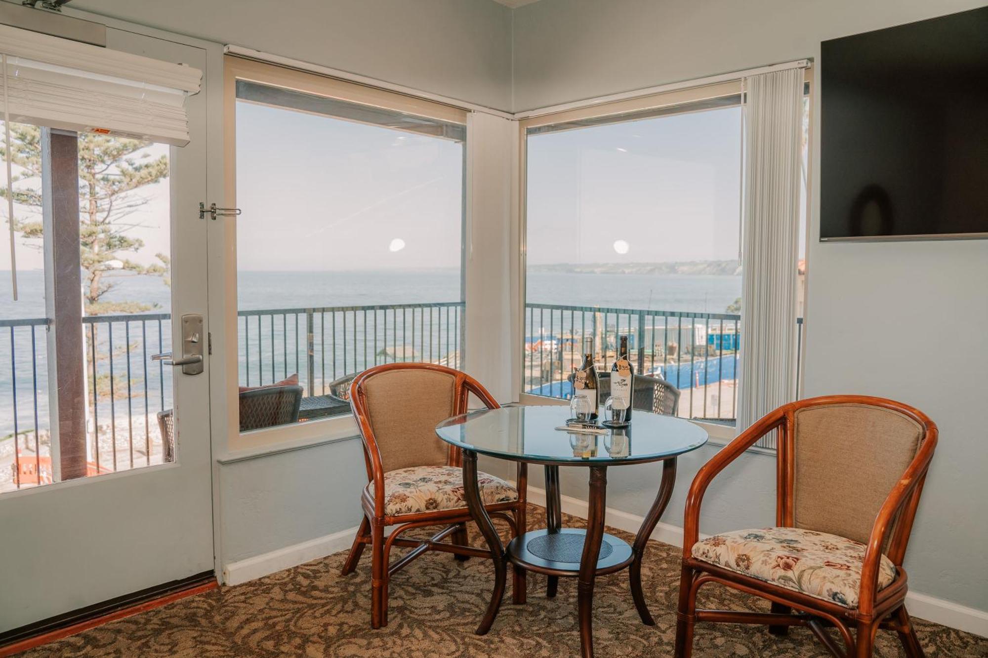 Pantai Inn Сан Диего Екстериор снимка