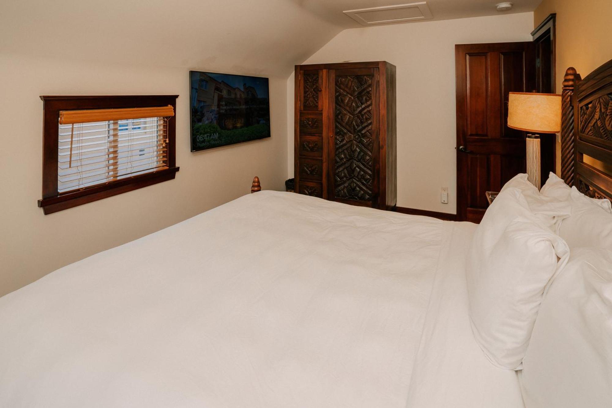 Pantai Inn Сан Диего Екстериор снимка