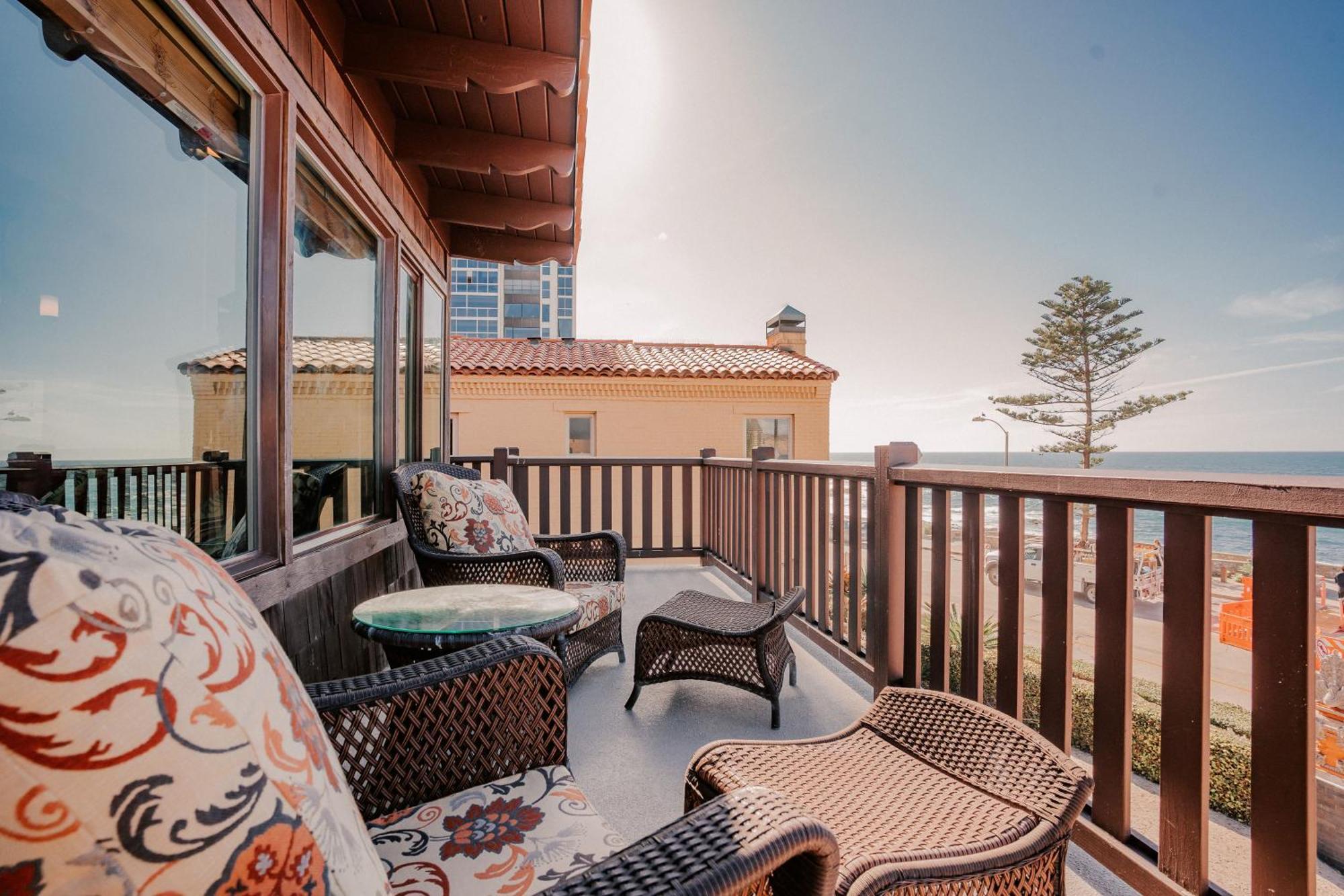 Pantai Inn Сан Диего Екстериор снимка