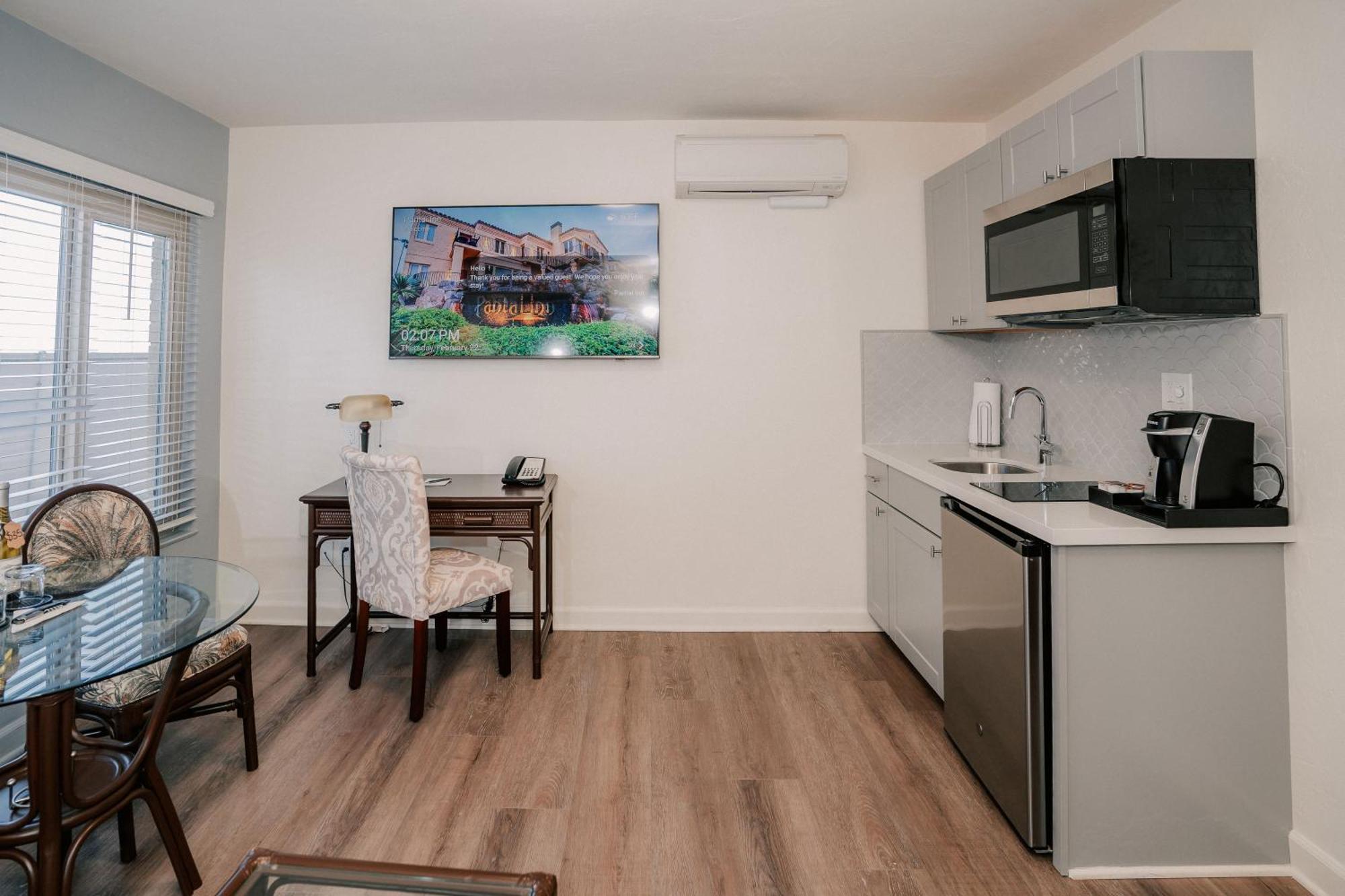 Pantai Inn Сан Диего Екстериор снимка