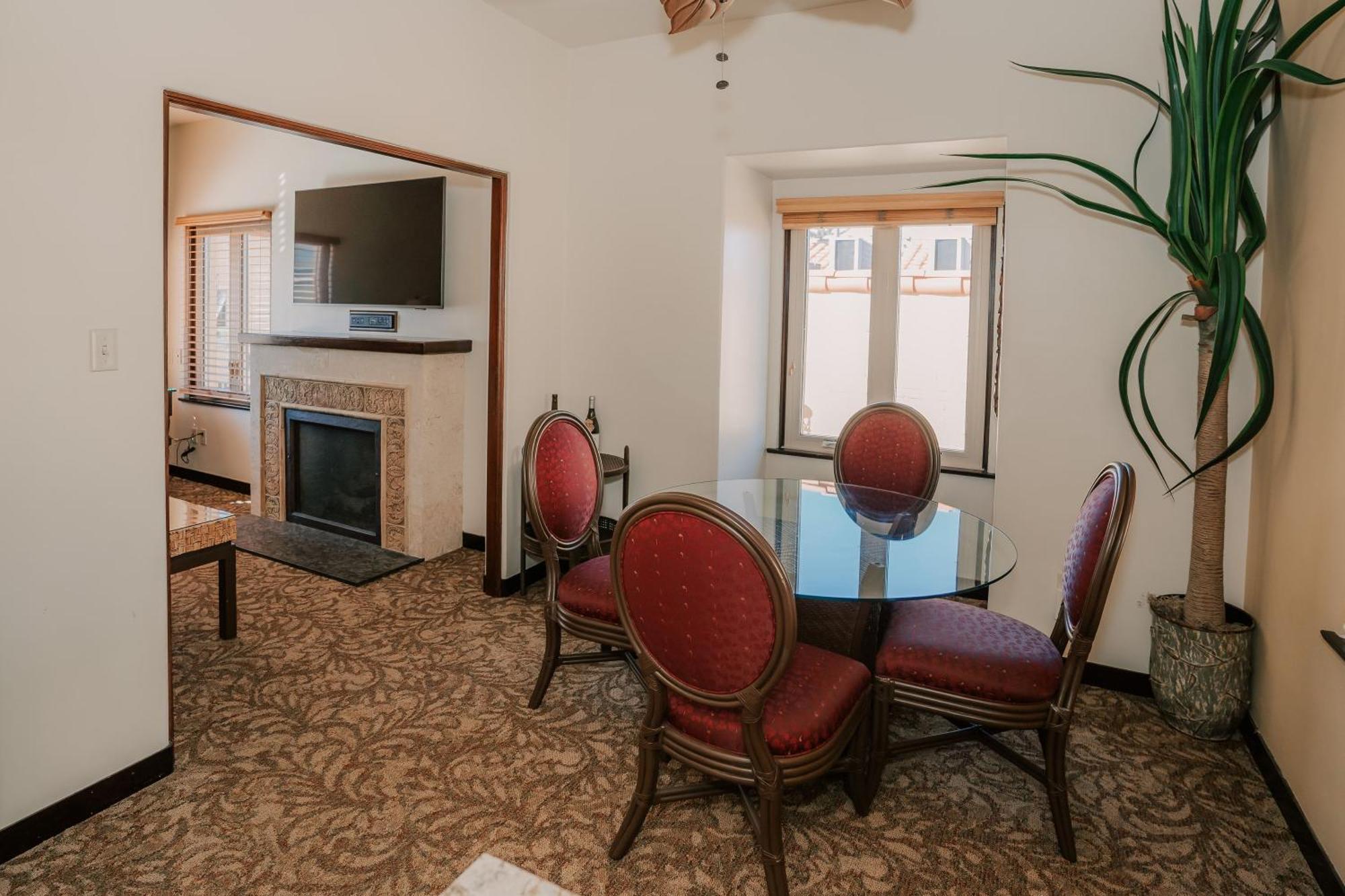 Pantai Inn Сан Диего Екстериор снимка
