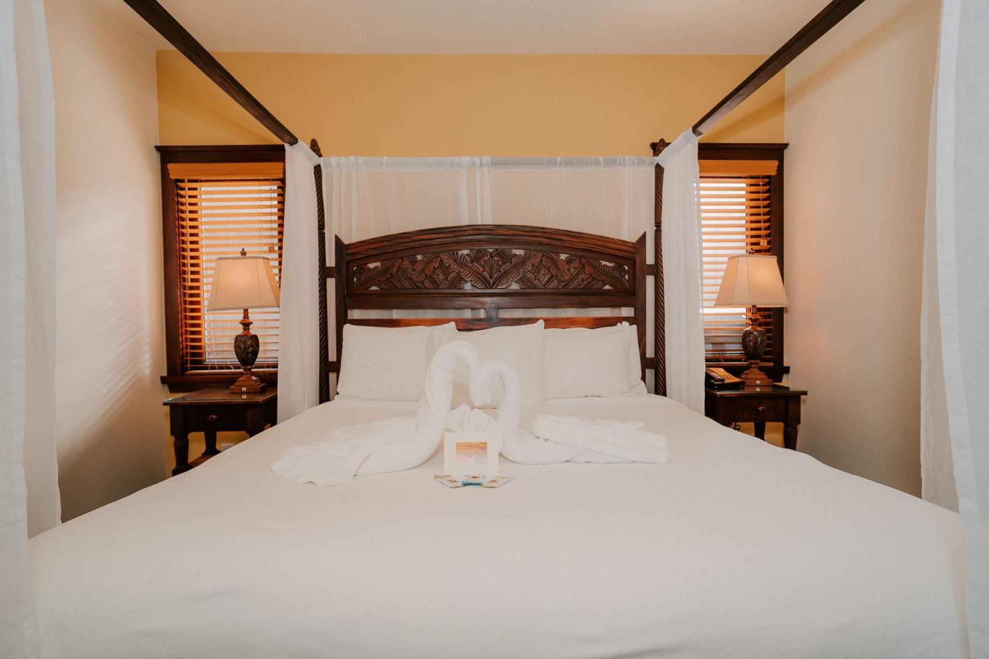 Pantai Inn Сан Диего Екстериор снимка