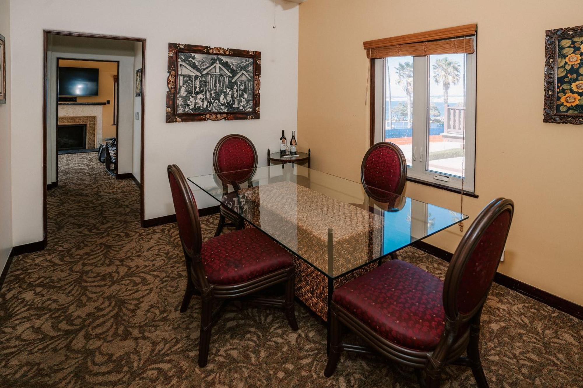 Pantai Inn Сан Диего Екстериор снимка